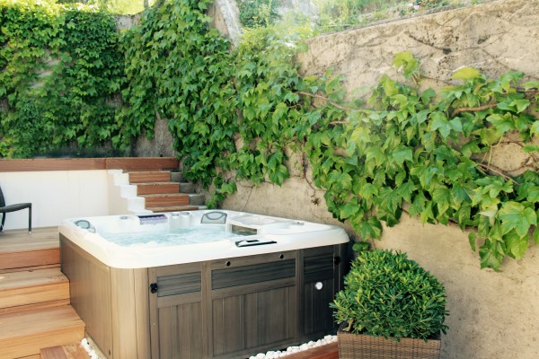 Private Sundance Spas installation. Private Sundance Spas installation.